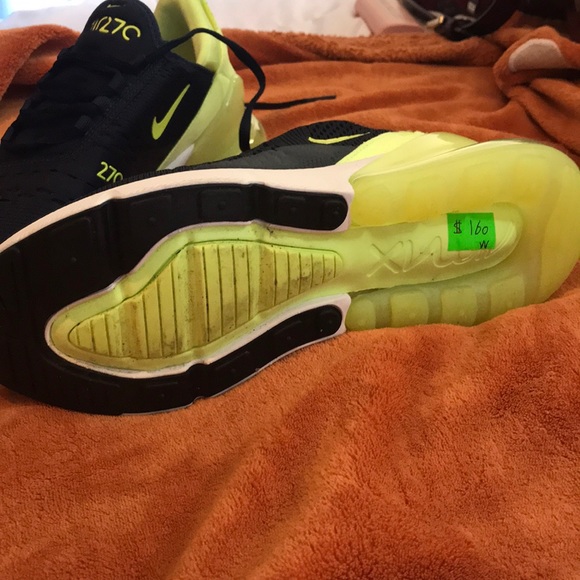 AirMax 270 - Picture 2 of 6